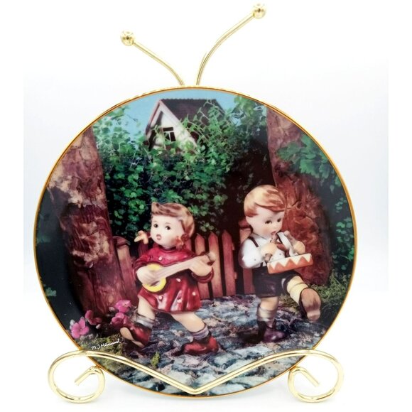 M J Hummel Private Parade Plate Little Companions Danbury Mint Limited Edition - Picture 1 of 12
